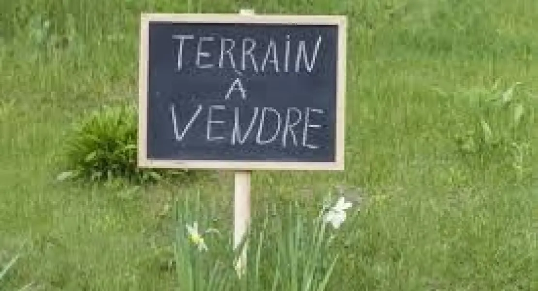 image Terrain à bâtir de 300 m² à THEIX (56)